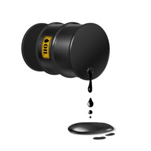 Lo smaltimento degli oli esausti industriali segue una normativa molto rigorosa. Questo per evitare possibili danni a disastri all'ecosistema dati dalla pericolosità di questo prodotto. Nella foto, diversi fusti adibiti alla raccolta dell'olio industriale.